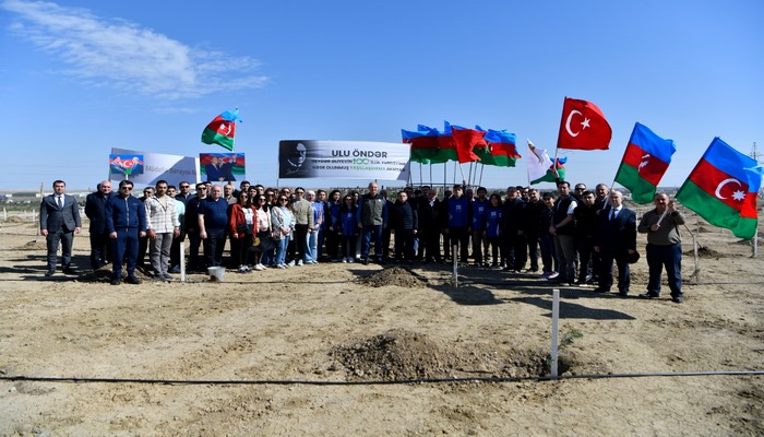 Ulu Öndər Heydər Əliyevin 100 illik yubileyi ilə əlaqədar ağacəkmə aksiyası keçirilib
