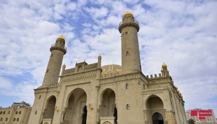 УМК: В период Мухаррам в мечетях и святилищах траурные церемонии проводиться не будут