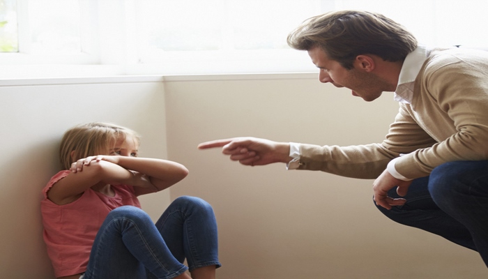 Uşağınızı danlamayın - Sizi dinləmirsə bunu edin