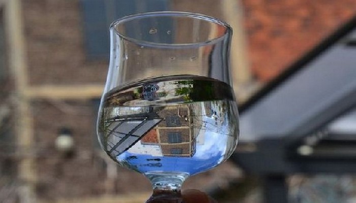 В Минздраве рассказали, сколько воды нужно пить летом