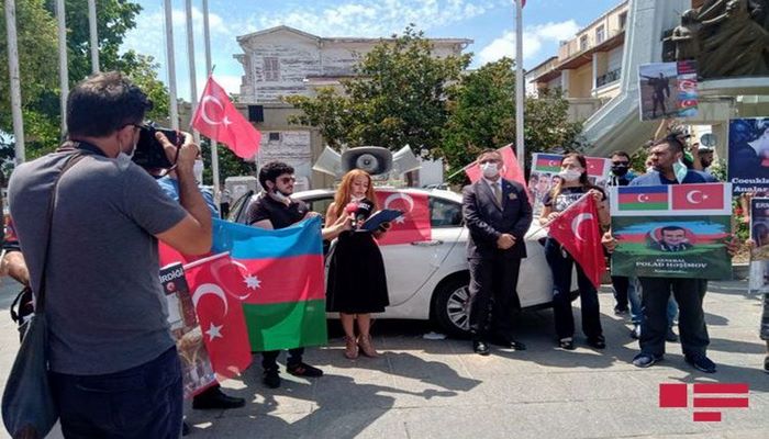 В Стамбуле состоялась акция в поддержку Азербайджана и в знак протеста против действий Армении