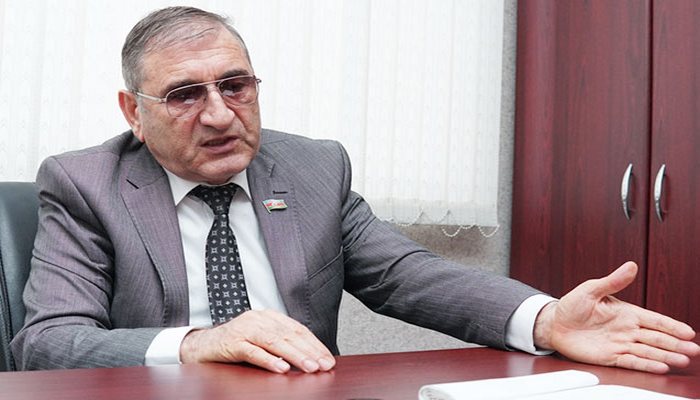 “Vətəndaşlar maddi-mənəvi dəstək vermirlər deyə problemlər çıxır”