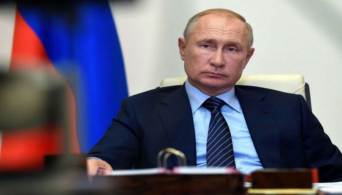 Vladimir Putin Rusiya xalqına müraciət edir