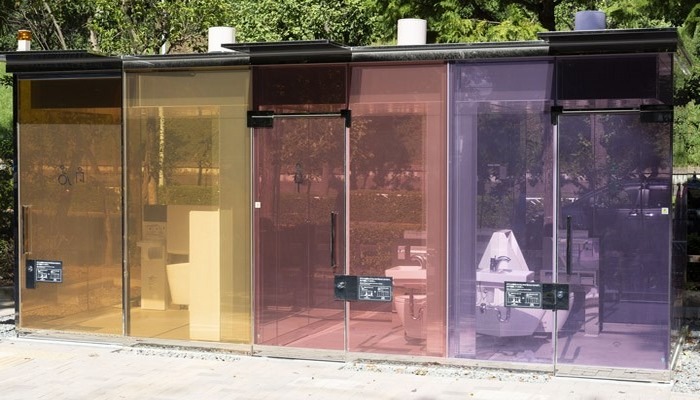 Yaponiyada şəffaf tualet kabinələri quraşdırılır