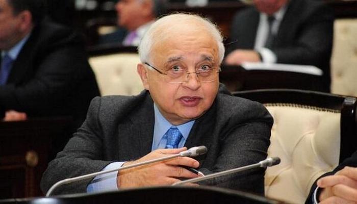 Yazıçı Elçin Əfəndiyev vəfat edib