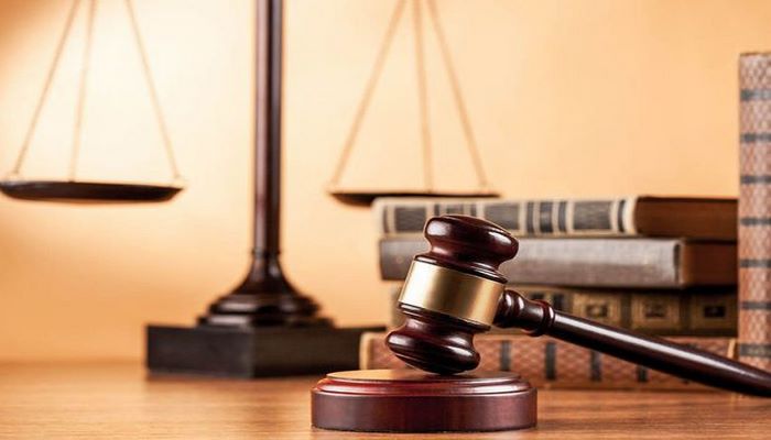 Yüksək vəzifədə çalışmış qadın həbs edildi