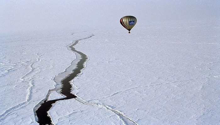За тридцать лет с планеты исчезло 28 триллионов тонн льда, сообщили британские ученые