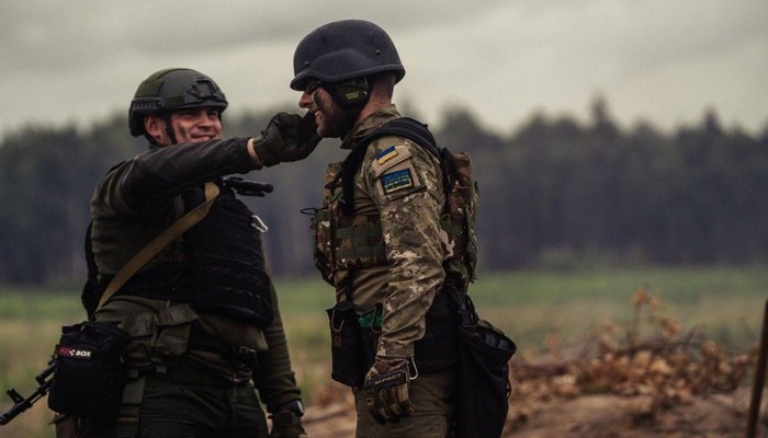 Zelenski: “Ukrayna ordusu cəbhədə bəzi mövqeləri azad edib”