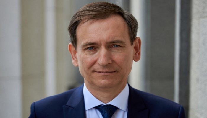 Zelenskinin xüsusi nümayəndəsi azərbaycanlı əsgərin döyülməsini qınayıb