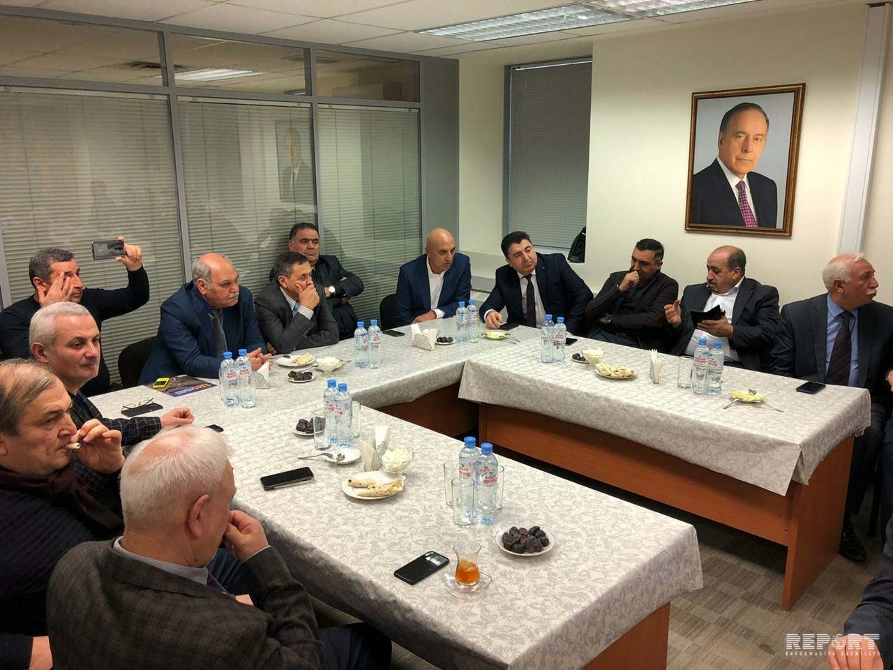 рагиб азербайджанская диаспора в москве. проректор азербайджанской диаспоры в москве. фуад мурадов. переговоры в компании россия. глава азербайджанской диаспоры в москве.